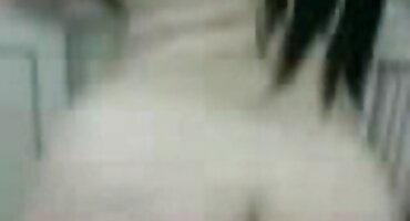 sex dj soda Brunette pissing từ niềm vui khi quay lén gái xinh tắm gà trong ass.